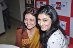Ragini Khanna and Kamini Khanna at Big FM in Mumbai on 1st Oct 2012,1 (14).JPG